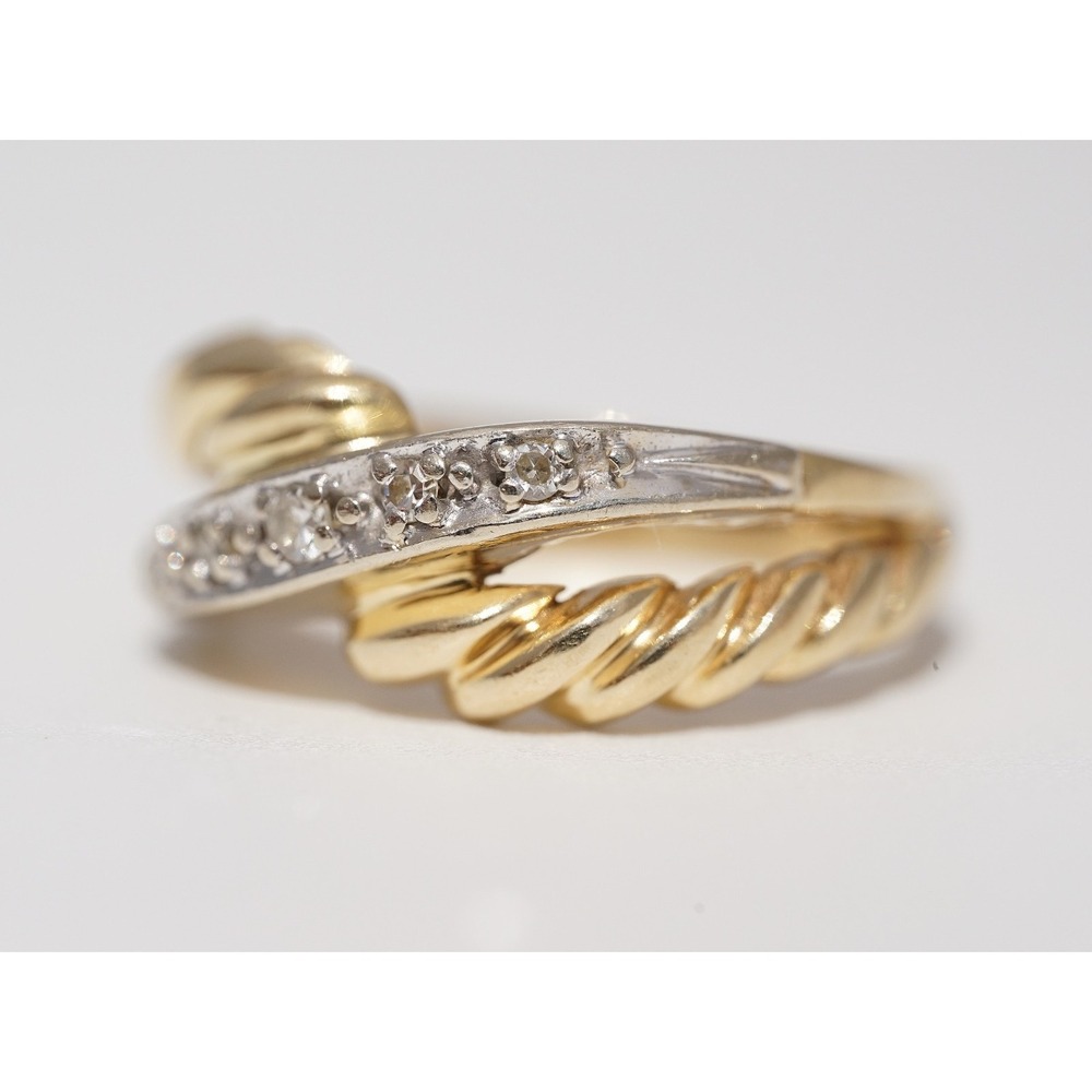 Vintage 14k Solid gold Two Tone Overlapping Natural Diamond Ring Twist Size 5.25 - Picture 7 of 11